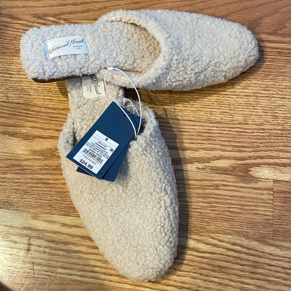 Universal Thread Slip On Margot Shoes - Picture 1 of 3